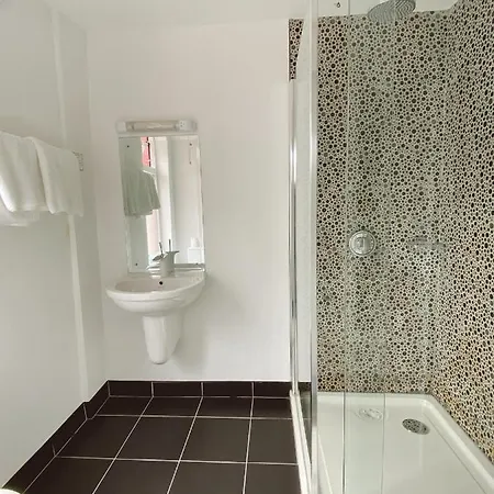 Rose Guest house 3*